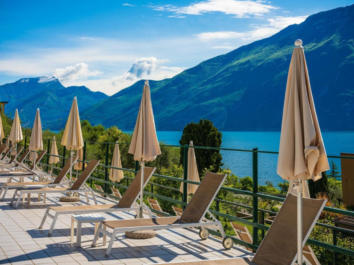 Hotel Leonardo Da Vinci Лимоне сул Гарда Екстериор снимка